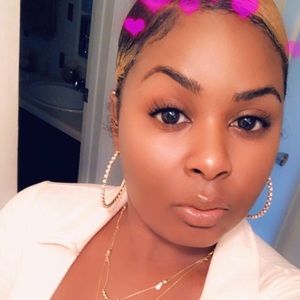 Meet your Posher, Brittney